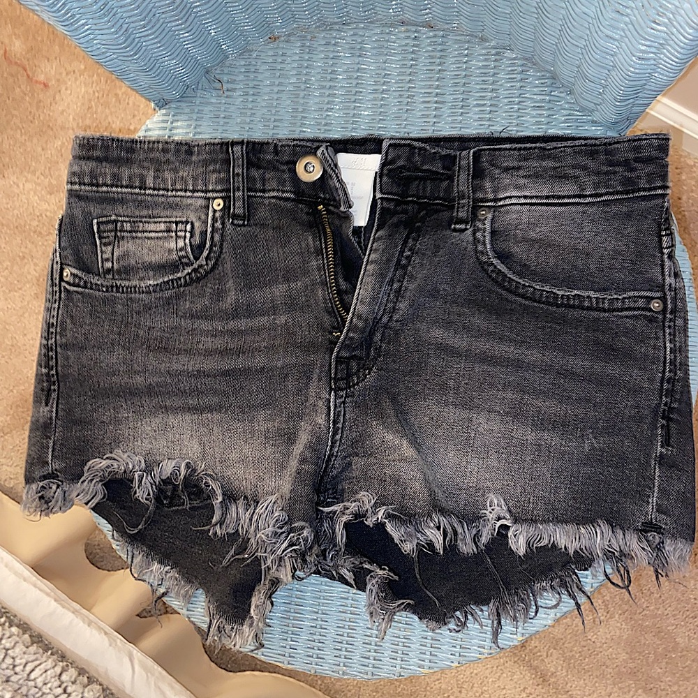 H&M Mid-Rise Faded Black Shorts - US Size 2, UK Size 32